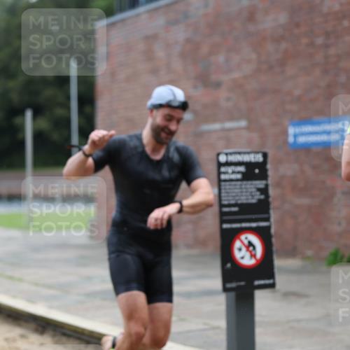 13.09.2026 - Stadtparktriathlon Mo-Foto http://msf.ph/oto/10254629 13.09.2026 11:32:29 Schwimmen 835, 842, 844, 857, 858, 860, 866, 945, 946 meine-sportfotos.de