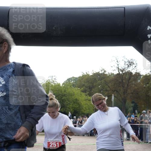 13.09.2026 - Stadtparktriathlon Patografie http://msf.ph/oto/10254640 13.09.2026 11:02:25 Ziel 251, 274 meine-sportfotos.de