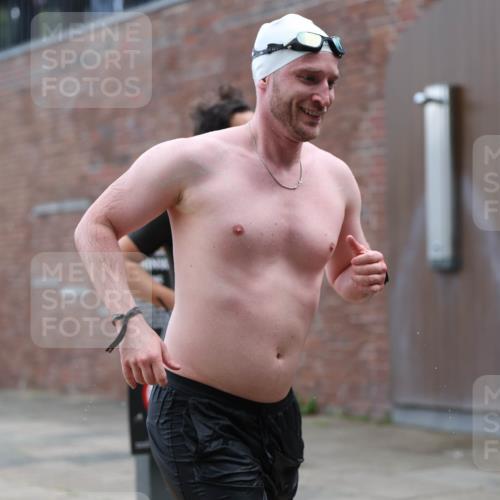13.09.2026 - Stadtparktriathlon Mo-Foto http://msf.ph/oto/10254651 13.09.2026 11:32:32 Schwimmen 835, 842, 844, 858, 860 meine-sportfotos.de