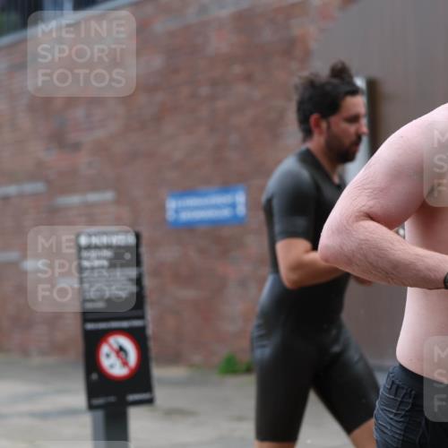 13.09.2026 - Stadtparktriathlon Mo-Foto http://msf.ph/oto/10254654 13.09.2026 11:32:32 Schwimmen 835, 842, 844, 858, 860 meine-sportfotos.de