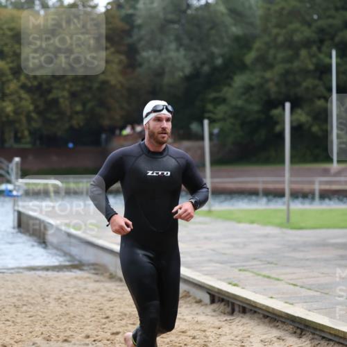 13.09.2026 - Stadtparktriathlon Mo-Foto http://msf.ph/oto/10254661 13.09.2026 11:32:34 Schwimmen 835, 842, 858, 860 meine-sportfotos.de