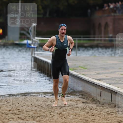 13.09.2026 - Stadtparktriathlon Mo-Foto http://msf.ph/oto/10254672 13.09.2026 11:32:39 Schwimmen 835 meine-sportfotos.de