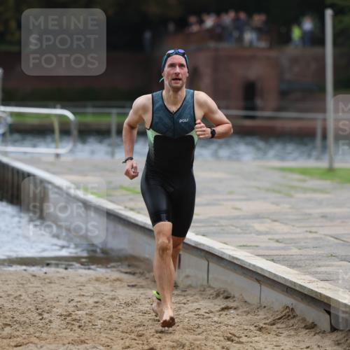 13.09.2026 - Stadtparktriathlon Mo-Foto http://msf.ph/oto/10254677 13.09.2026 11:32:40 Schwimmen 835 meine-sportfotos.de