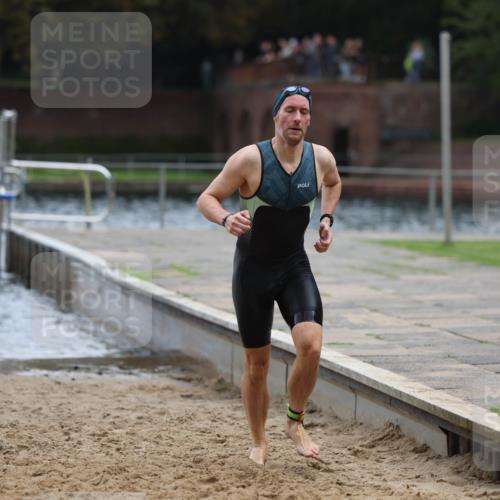 13.09.2026 - Stadtparktriathlon Mo-Foto http://msf.ph/oto/10254680 13.09.2026 11:32:40 Schwimmen 835 meine-sportfotos.de
