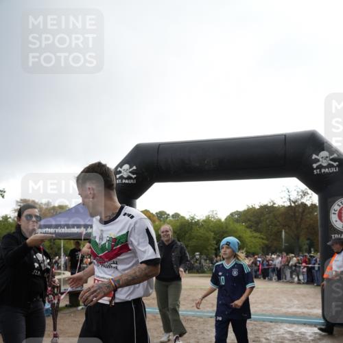 13.09.2026 - Stadtparktriathlon Patografie http://msf.ph/oto/10254691 13.09.2026 11:03:18 Ziel 267, 268 meine-sportfotos.de