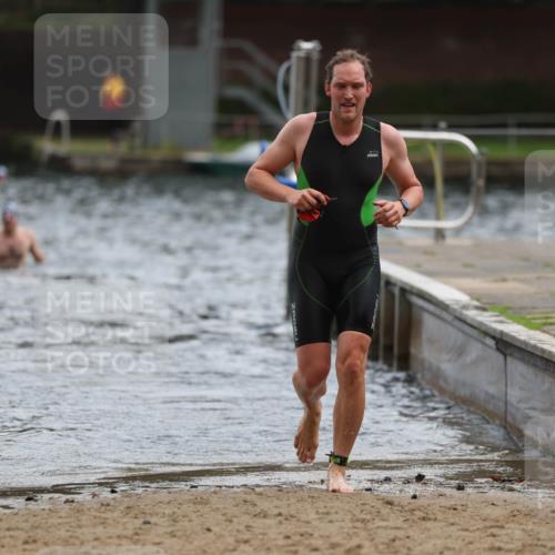 13.09.2026 - Stadtparktriathlon Mo-Foto http://msf.ph/oto/10254694 13.09.2026 11:32:51 Schwimmen 869 meine-sportfotos.de