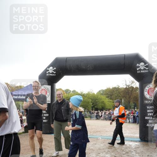 13.09.2026 - Stadtparktriathlon Patografie http://msf.ph/oto/10254696 13.09.2026 11:03:19 Ziel 267, 268 meine-sportfotos.de