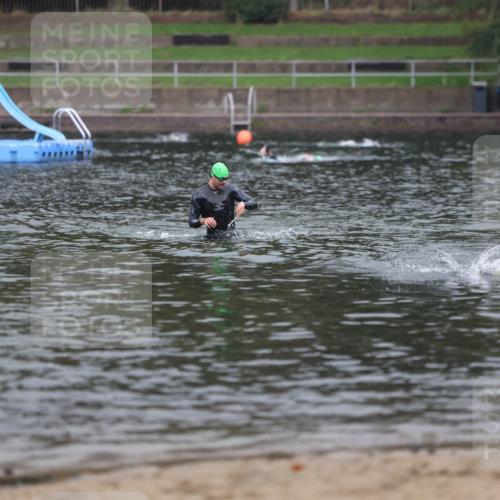 13.09.2026 - Stadtparktriathlon Mo-Foto http://msf.ph/oto/10254699 13.09.2026 10:28:50 Schwimmen 492, 509 meine-sportfotos.de