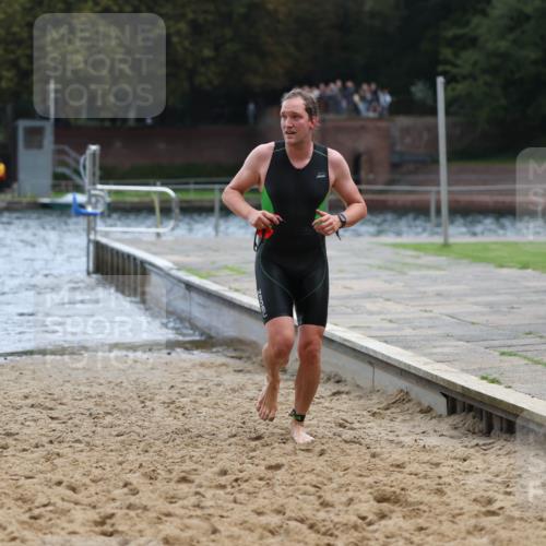 13.09.2026 - Stadtparktriathlon Mo-Foto http://msf.ph/oto/10254703 13.09.2026 11:32:54 Schwimmen 869, 922 meine-sportfotos.de