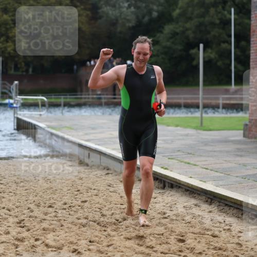 13.09.2026 - Stadtparktriathlon Mo-Foto http://msf.ph/oto/10254713 13.09.2026 11:32:56 Schwimmen 869, 873, 922 meine-sportfotos.de