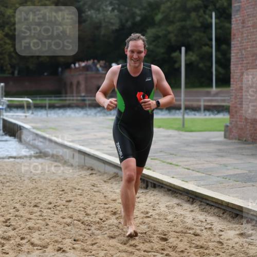 13.09.2026 - Stadtparktriathlon Mo-Foto http://msf.ph/oto/10254717 13.09.2026 11:32:56 Schwimmen 869, 873, 922 meine-sportfotos.de