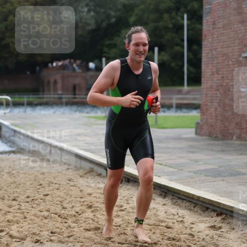 13.09.2026 - Stadtparktriathlon Mo-Foto http://msf.ph/oto/10254719 13.09.2026 11:32:56 Schwimmen 869, 873, 922 meine-sportfotos.de