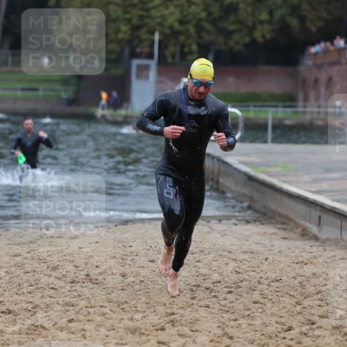 13.09.2026 - Stadtparktriathlon Mo-Foto http://msf.ph/oto/10254746 13.09.2026 10:29:03 Schwimmen 492, 509, 563 meine-sportfotos.de