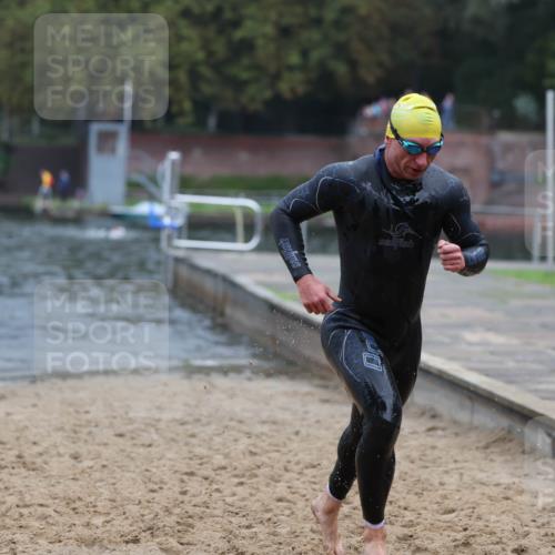 13.09.2026 - Stadtparktriathlon Mo-Foto http://msf.ph/oto/10254749 13.09.2026 10:29:03 Schwimmen 492, 509, 563 meine-sportfotos.de