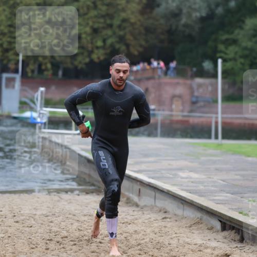 13.09.2026 - Stadtparktriathlon Mo-Foto http://msf.ph/oto/10254768 13.09.2026 10:29:10 Schwimmen 563 meine-sportfotos.de