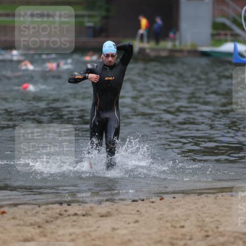13.09.2026 - Stadtparktriathlon Mo-Foto http://msf.ph/oto/10254832 13.09.2026 10:30:16 Schwimmen 502 meine-sportfotos.de