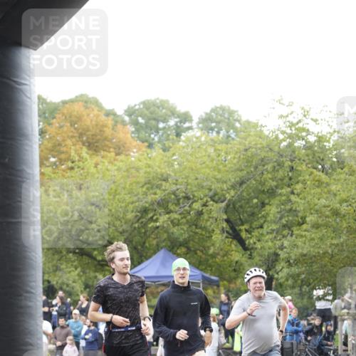 13.09.2026 - Stadtparktriathlon Patografie http://msf.ph/oto/10254834 13.09.2026 11:05:49 Ziel 224, 331, 332 meine-sportfotos.de