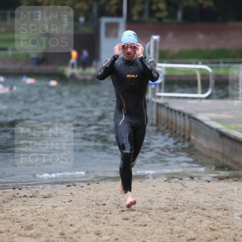 13.09.2026 - Stadtparktriathlon Mo-Foto http://msf.ph/oto/10254835 13.09.2026 10:30:19 Schwimmen 502 meine-sportfotos.de