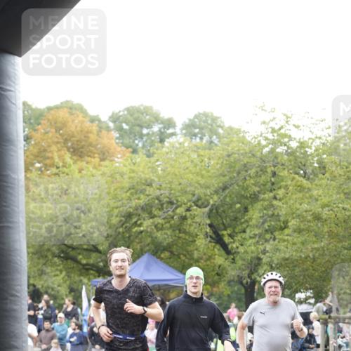 13.09.2026 - Stadtparktriathlon Patografie http://msf.ph/oto/10254836 13.09.2026 11:05:50 Ziel 224, 331, 332 meine-sportfotos.de