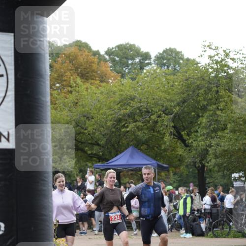 13.09.2026 - Stadtparktriathlon Patografie http://msf.ph/oto/10254844 13.09.2026 11:06:01 Ziel 233, 234, 236, 332 meine-sportfotos.de