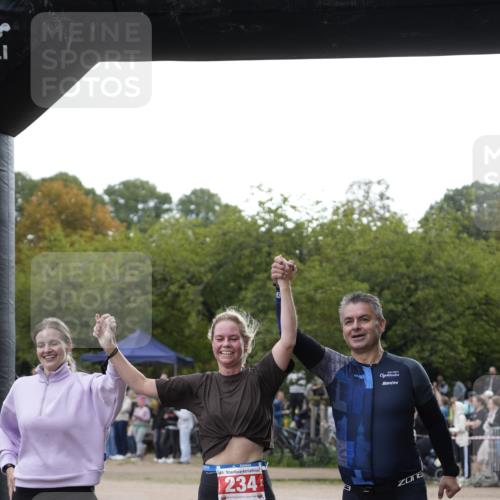 13.09.2026 - Stadtparktriathlon Patografie http://msf.ph/oto/10254853 13.09.2026 11:06:03 Ziel 233, 234, 236, 295, 332 meine-sportfotos.de