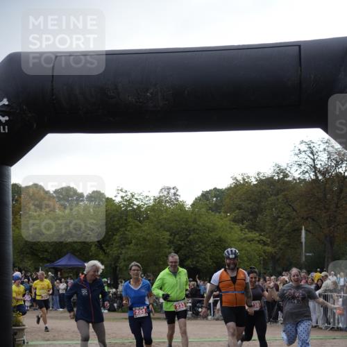 13.09.2026 - Stadtparktriathlon Patografie http://msf.ph/oto/10254858 13.09.2026 11:06:07 Ziel 233, 234, 236, 295 meine-sportfotos.de
