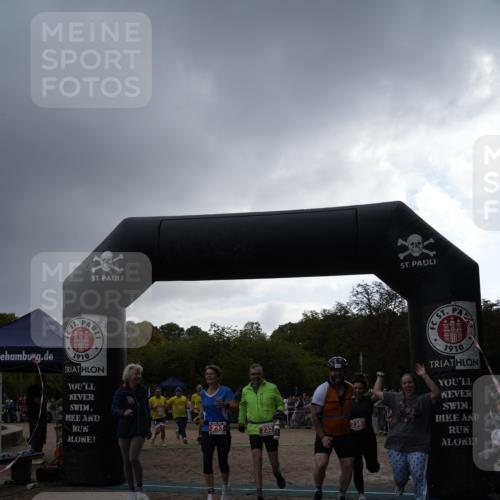 13.09.2026 - Stadtparktriathlon Patografie http://msf.ph/oto/10254863 13.09.2026 11:06:08 Ziel 233, 234, 236, 295 meine-sportfotos.de