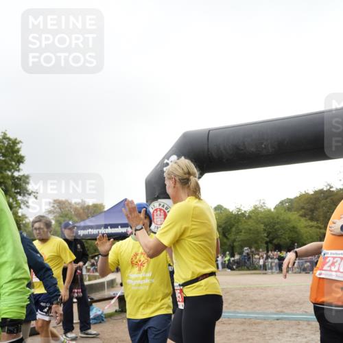 13.09.2026 - Stadtparktriathlon Patografie http://msf.ph/oto/10254871 13.09.2026 11:06:14 Ziel 233, 236, 254, 295 meine-sportfotos.de