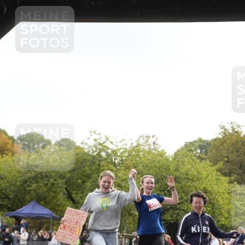 13.09.2026 - Stadtparktriathlon Patografie http://msf.ph/oto/10254963 13.09.2026 11:11:03 Ziel 241, 326 meine-sportfotos.de