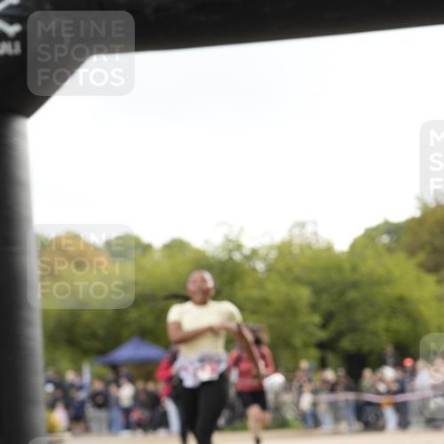 13.09.2026 - Stadtparktriathlon Patografie http://msf.ph/oto/10254991 13.09.2026 11:11:16 Ziel 231 meine-sportfotos.de