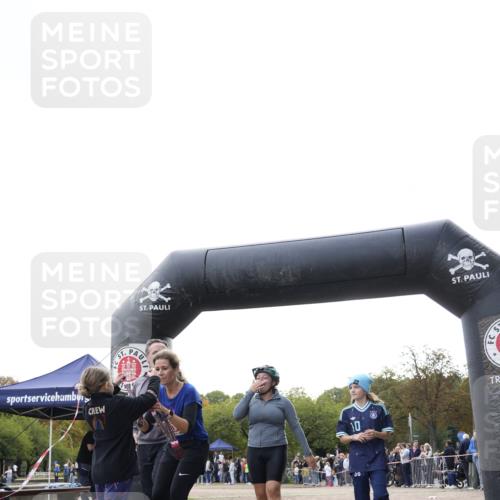 13.09.2026 - Stadtparktriathlon Patografie http://msf.ph/oto/10255100 13.09.2026 11:14:07 Ziel 230 meine-sportfotos.de