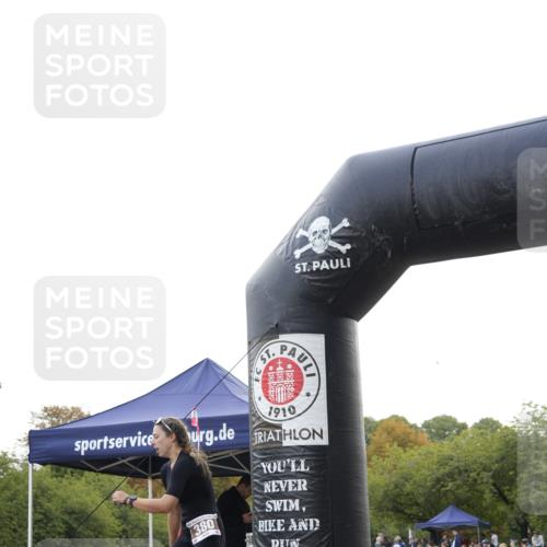 13.09.2026 - Stadtparktriathlon Patografie http://msf.ph/oto/10255142 13.09.2026 11:15:29 Ziel 380 meine-sportfotos.de