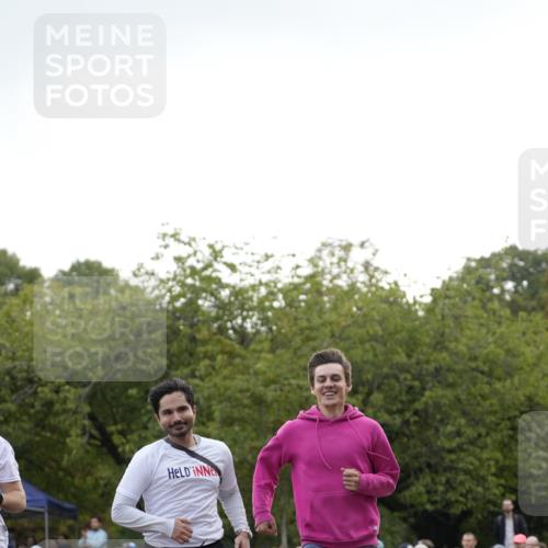 13.09.2026 - Stadtparktriathlon Patografie http://msf.ph/oto/10255164 13.09.2026 11:16:22 Ziel 250, 252 meine-sportfotos.de