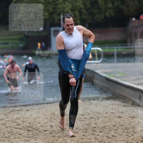 13.09.2026 - Stadtparktriathlon Mo-Foto http://msf.ph/oto/10255165 13.09.2026 10:32:07 Schwimmen 484, 504, 530, 533, 536, 553 meine-sportfotos.de