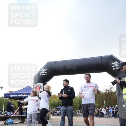 13.09.2026 - Stadtparktriathlon Patografie http://msf.ph/oto/10255179 13.09.2026 11:16:27 Ziel 250, 252 meine-sportfotos.de