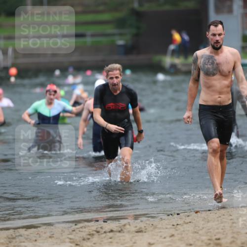 13.09.2026 - Stadtparktriathlon Mo-Foto http://msf.ph/oto/10255211 13.09.2026 10:32:22 Schwimmen 468, 493, 518, 533, 536, 540, 546, 557, 566 meine-sportfotos.de