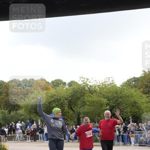 13.09.2026 - Stadtparktriathlon Patografie http://msf.ph/oto/10255238 13.09.2026 11:18:46 Ziel 269, 273 meine-sportfotos.de