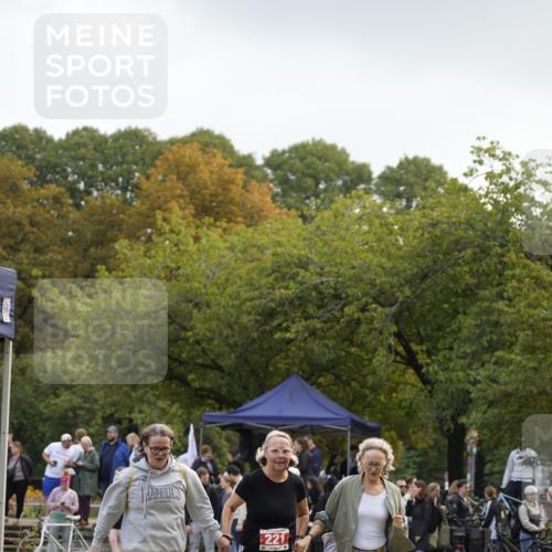 13.09.2026 - Stadtparktriathlon Patografie http://msf.ph/oto/10255249 13.09.2026 11:19:24 Ziel 221 meine-sportfotos.de