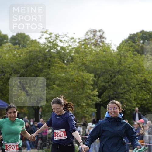 13.09.2026 - Stadtparktriathlon Patografie http://msf.ph/oto/10255303 13.09.2026 11:20:16 Ziel 320, 359 meine-sportfotos.de
