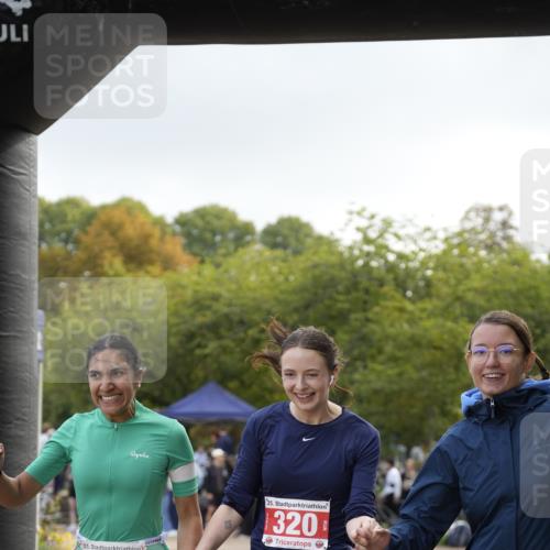 13.09.2026 - Stadtparktriathlon Patografie http://msf.ph/oto/10255306 13.09.2026 11:20:17 Ziel 320, 359 meine-sportfotos.de