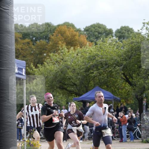 13.09.2026 - Stadtparktriathlon Patografie http://msf.ph/oto/10255376 13.09.2026 11:21:57 Ziel 302, 509 meine-sportfotos.de
