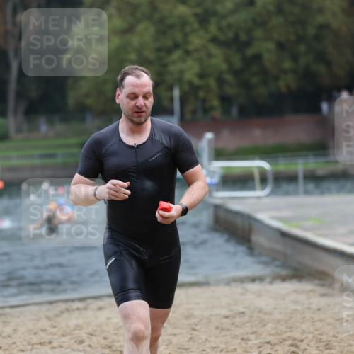 13.09.2026 - Stadtparktriathlon Mo-Foto http://msf.ph/oto/10255402 13.09.2026 10:32:59 Schwimmen 473, 476, 478, 486, 520, 523, 541, 555, 561 meine-sportfotos.de