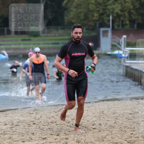 13.09.2026 - Stadtparktriathlon Mo-Foto http://msf.ph/oto/10255418 13.09.2026 10:33:04 Schwimmen 478, 486, 555, 559, 561 meine-sportfotos.de