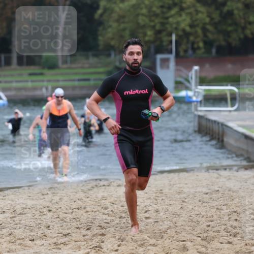 13.09.2026 - Stadtparktriathlon Mo-Foto http://msf.ph/oto/10255420 13.09.2026 10:33:05 Schwimmen 478, 486, 555, 559 meine-sportfotos.de