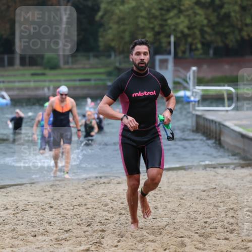 13.09.2026 - Stadtparktriathlon Mo-Foto http://msf.ph/oto/10255423 13.09.2026 10:33:05 Schwimmen 478, 486, 555, 559 meine-sportfotos.de