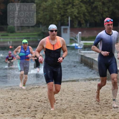 13.09.2026 - Stadtparktriathlon Mo-Foto http://msf.ph/oto/10255438 13.09.2026 10:33:10 Schwimmen 478, 486, 547, 555, 559, 564 meine-sportfotos.de