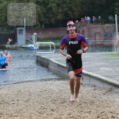 13.09.2026 - Stadtparktriathlon Mo-Foto http://msf.ph/oto/10255502 13.09.2026 10:33:21 Schwimmen 512, 547, 550, 564, 583 meine-sportfotos.de