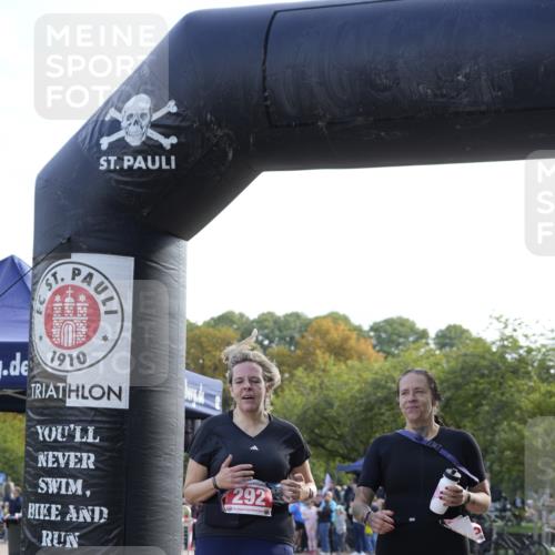 13.09.2026 - Stadtparktriathlon Patografie http://msf.ph/oto/10255592 13.09.2026 11:27:13 Ziel 292 meine-sportfotos.de