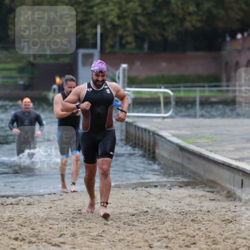 13.09.2026 - Stadtparktriathlon Mo-Foto http://msf.ph/oto/10255598 13.09.2026 10:33:48 Schwimmen 510, 524, 554, 562, 578, 586 meine-sportfotos.de
