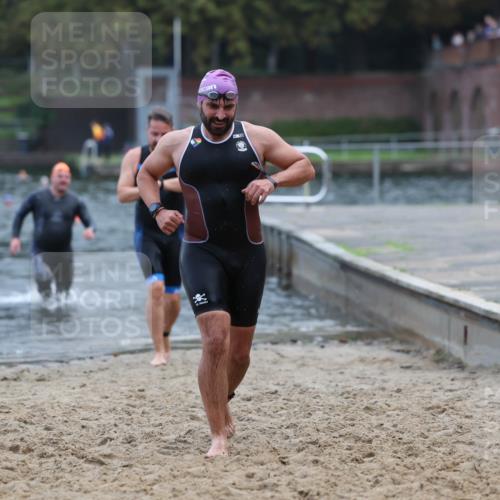 13.09.2026 - Stadtparktriathlon Mo-Foto http://msf.ph/oto/10255602 13.09.2026 10:33:49 Schwimmen 510, 524, 554, 562, 578, 586 meine-sportfotos.de